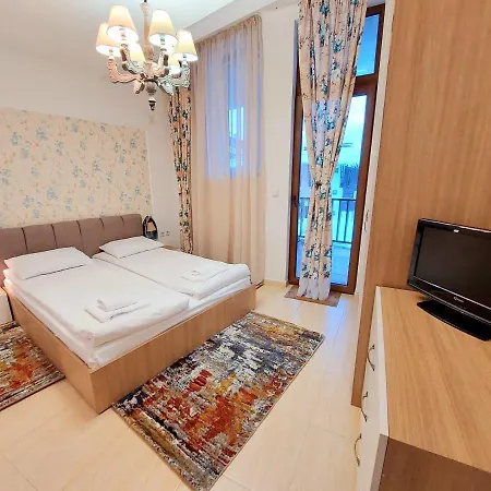 Гранд Манастира, Апартамент С Камина В Сграда 5 *