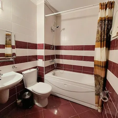 דירה Гранд Манастира, Апартамент С Камина В Сграда 5 *